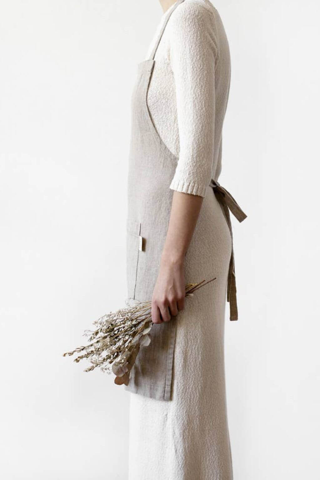 linen-tales-natural-linen-daily-apron-3.jpg