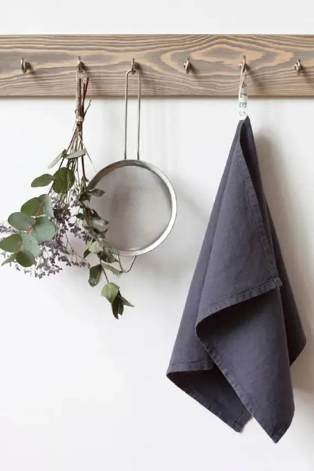 Linen Dish Towel in Charcoal Gray | MagicLinen