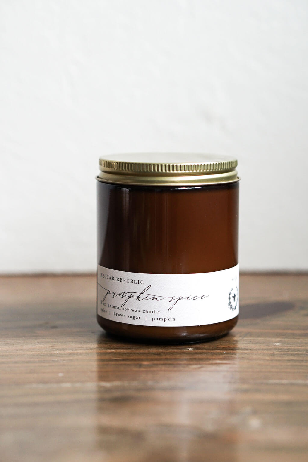nectar-republic-pumpkin-spice-amber-glass-candle-4.jpg