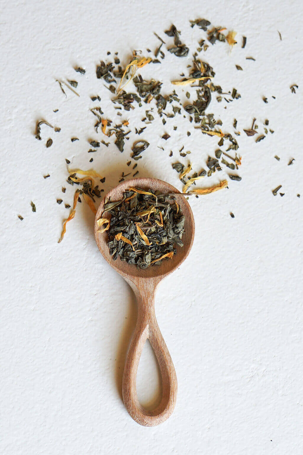 Loop handle doussie wood spoon for tea or spices