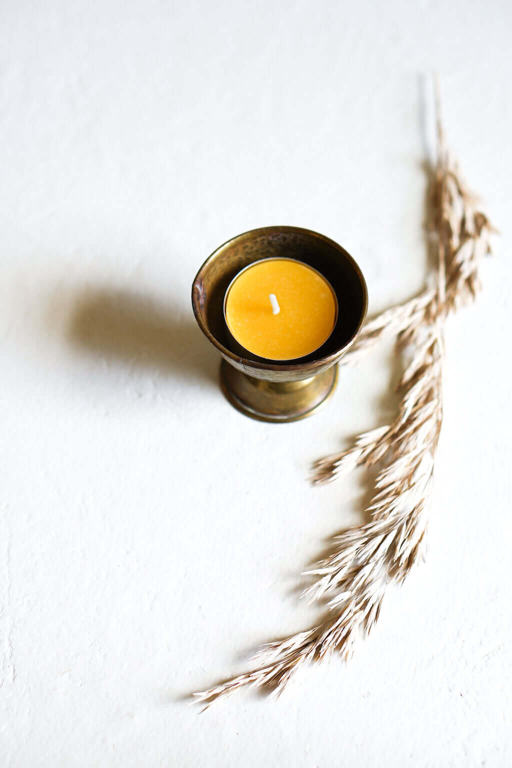 hyoola-yellow-beeswax-tealights-14.jpg