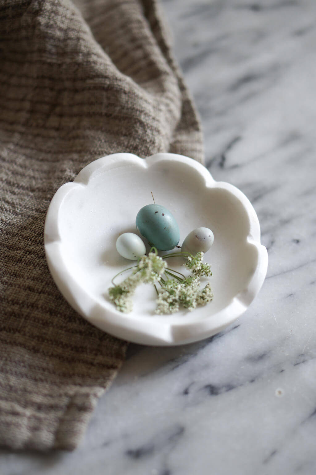Belle de Provence Scalloped Marble Soap Dish