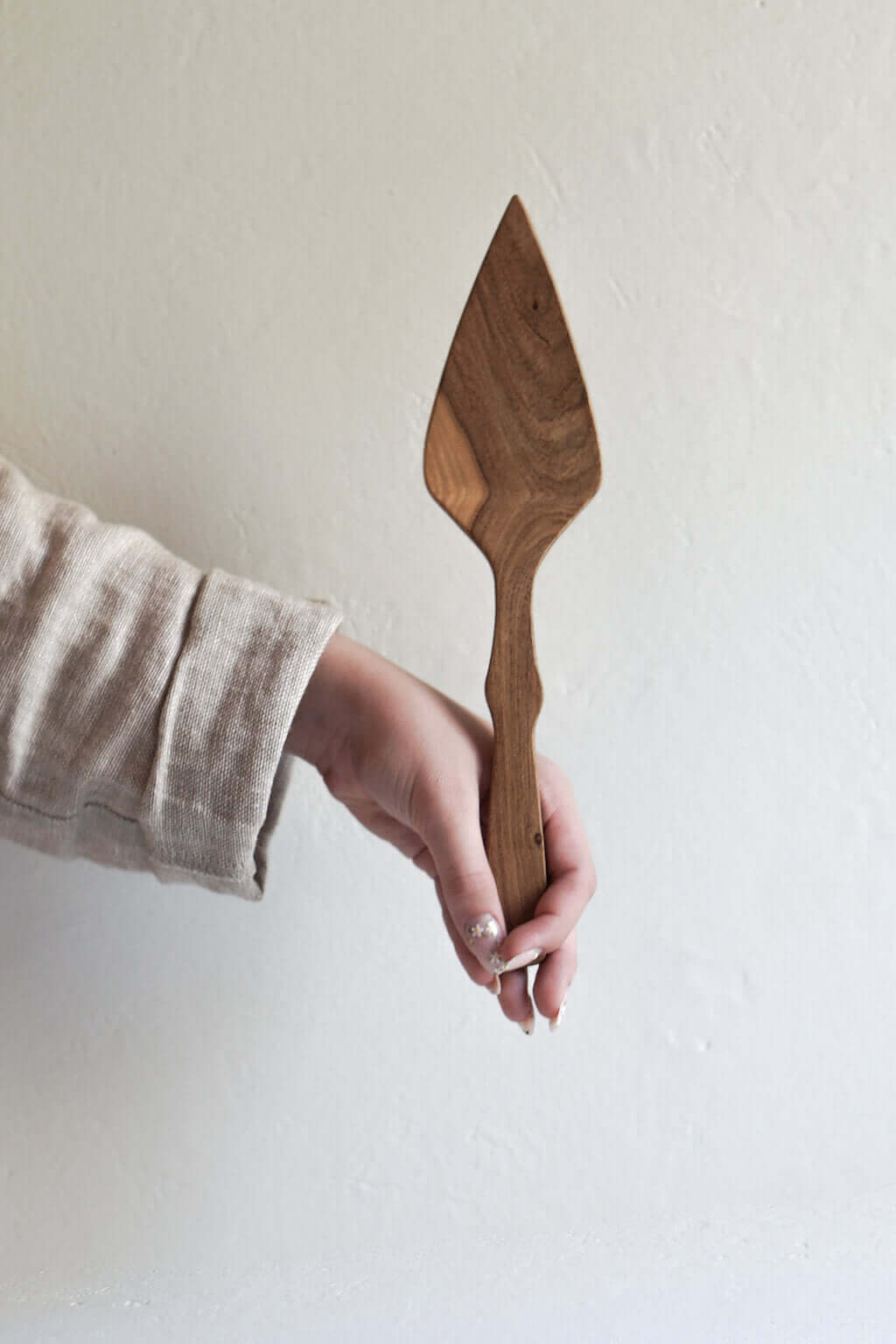 Reclaimed Laurelwood Cake Server