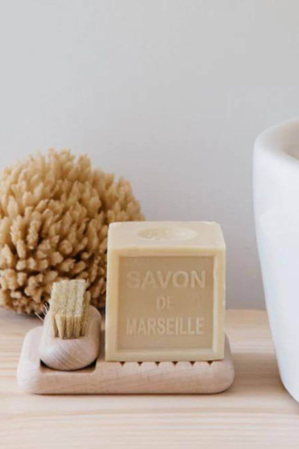 French Heritage Gift Set | Marseille Soap, Beech Wood Nail Brush + Soap Dish