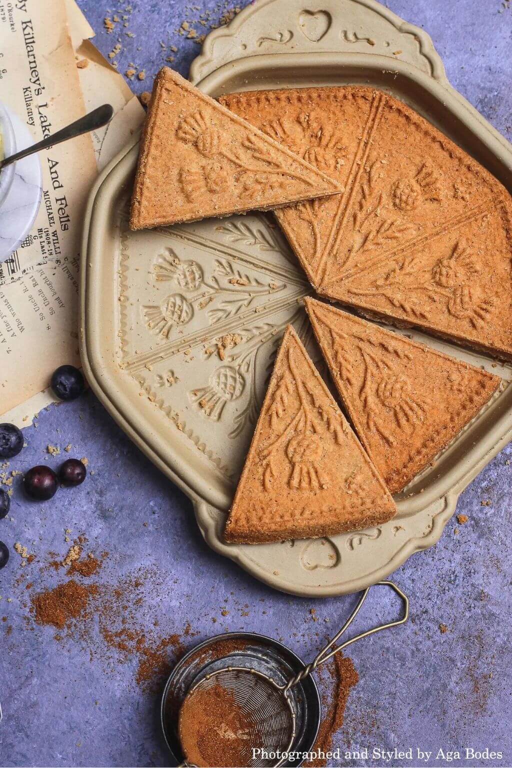 Handcrafted Stoneware Shortbread Pan, Thistle Design