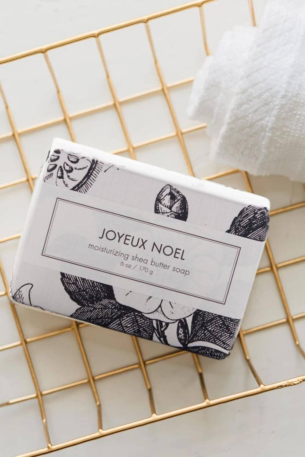 formulary-55-joyeux-noel-shea-butter-bath-bar-1_63437d66-e376-4b75-8644-fed53e0d6a3f.jpg