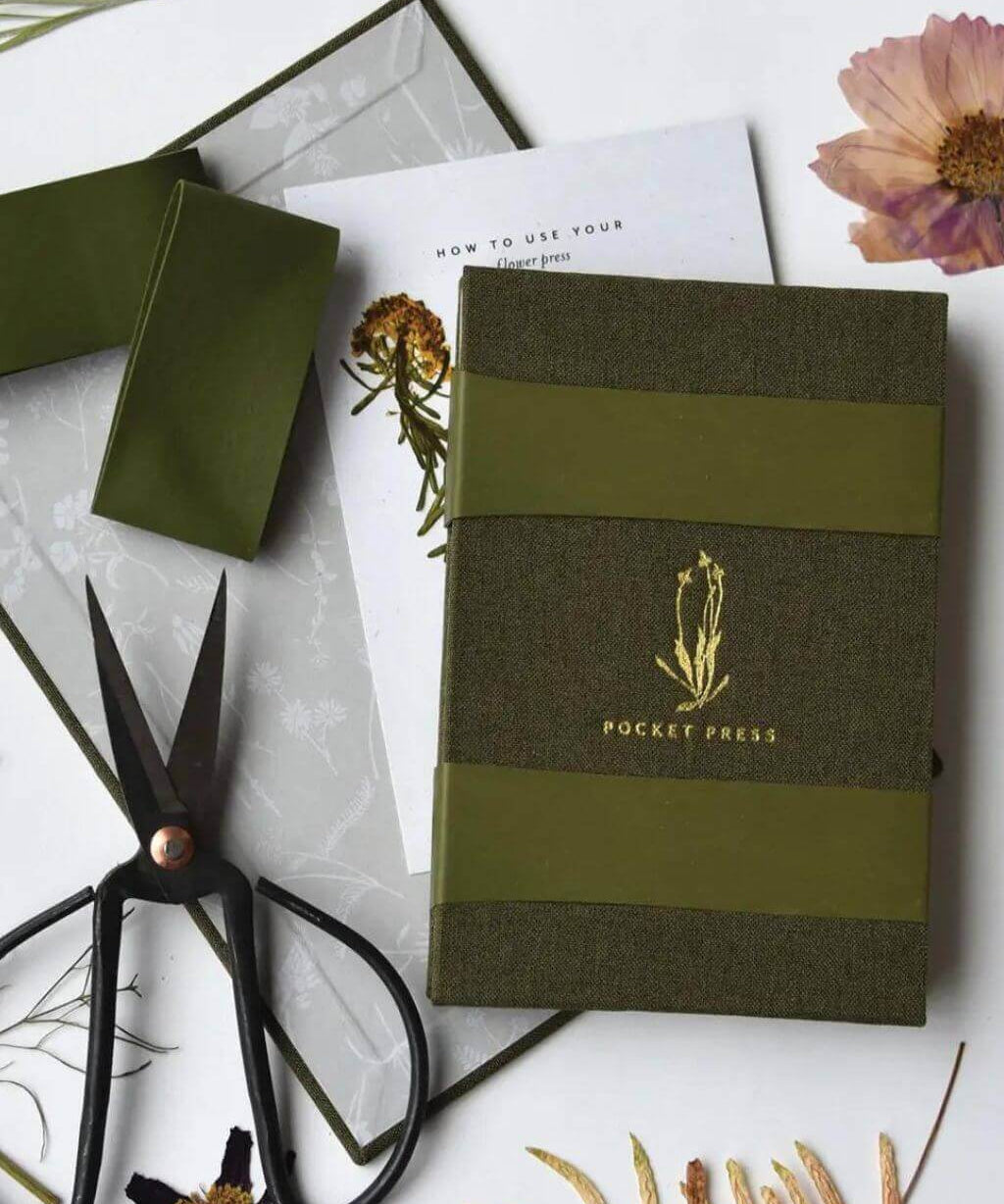 June + December Pocket Flower Press: Green Linen Cover, Cultiverre