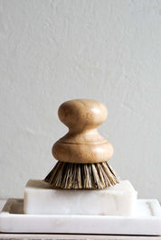 Sustainable Bamboo + Natural Fiber Pot Brush